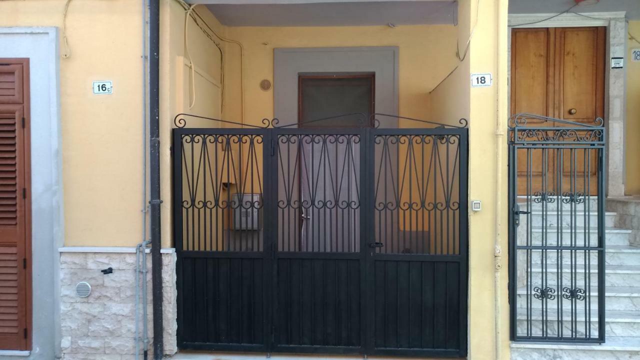 Casa Chiara Imbarco Isole Tremiti Villa Termoli Kültér fotó